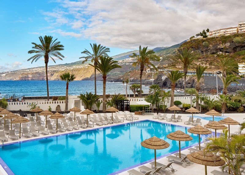 Das Hotel Melia Costa Atlantis direkt am Meer in Porto de la Cruz