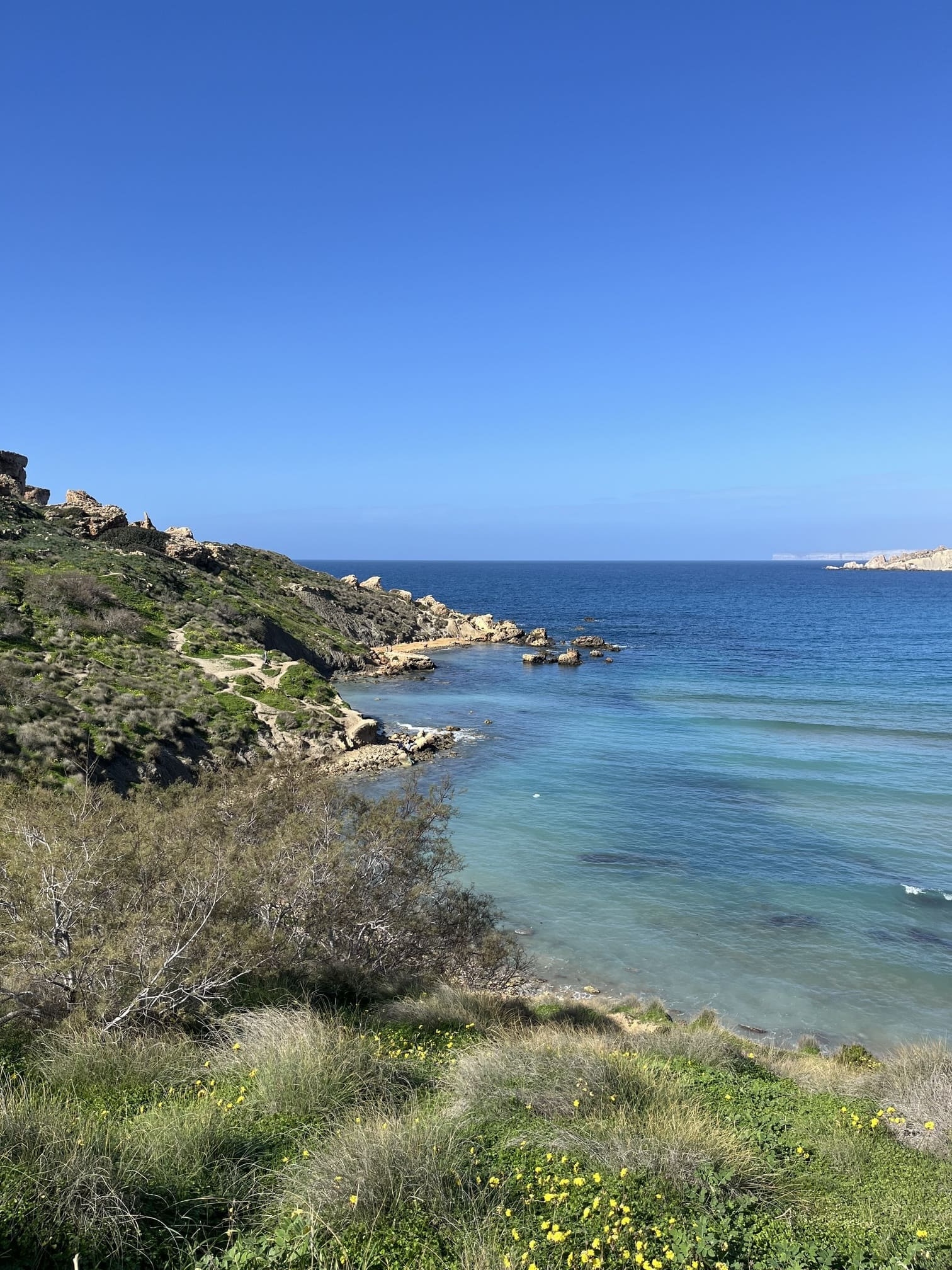 Malta felsiger Küstenabschnitt bei der Blauen Lagune