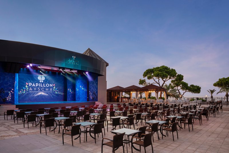 Abendschowbühne in den Türkei Clubs Grosszügige Showbühnen für die Abendprogramme in den Türkeiclubs unter freiem Himmel